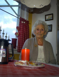 I dag fikk Nelly (88) endelig strøm og telefon tilbake