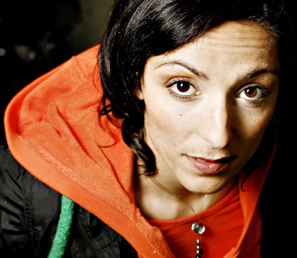 SABLET NED RASISTEN: Lisa T�nne svarte med � beskrive en meget nedverdigende hevn til publikummeren som kom med rasistiske tilrop fra salen under showet fjerde juledag.   Foto: OLE C. H. THOMASSEN / Dagbladet