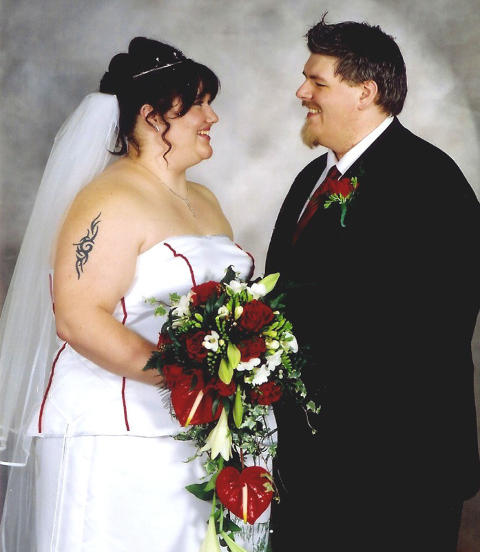  JA!: T�nnes og Kathrin giftet seg i 2005. Da veide de til sammen over 400 kilo. - Ektesenga jubler n�, fleiper T�nnes.
Foto: Privat