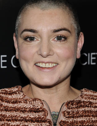 Sinead O'Connor tilbake i bingen med ektemannen hun skulle skilles fra