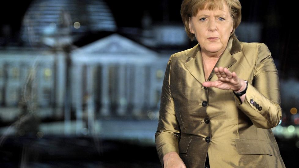 NYTT�RSTALE: - Neste �r vil uten tvil bli vanskeligere enn 2011, sa Tysklands statsminister Angela Merkel i sin nytt�rstale. Hun tror Europa st�r foran de verste pr�velsene p� �rtier. Foto: EPA/ODD ANDERSEN/SCANPIX