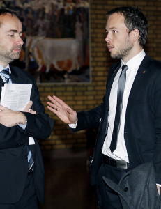 - Fedrekvoten er i ferd med � bli en tvangstr�ye fra r�dgr�nne politikere