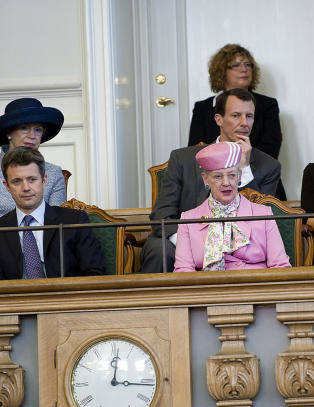 Danskene mener kronprins Frederik bør overta