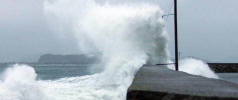 Kan bli full storm i Rogaland og Finnmark i morgen