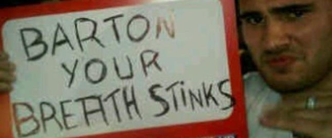 �Barton, pusten din stinker�