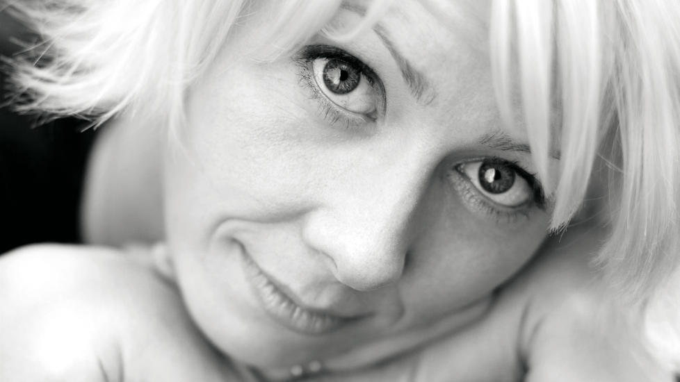  N�R BARNET MISTER FAR : Gunn Hild Lem har tidligere skrevet om sorgen etter at mannen, Steinar Lem, d�de. N� foreligger hennes f�rste barnebok, om ei jente som opplever at faren d�r. Foto: ASCHEHOUG