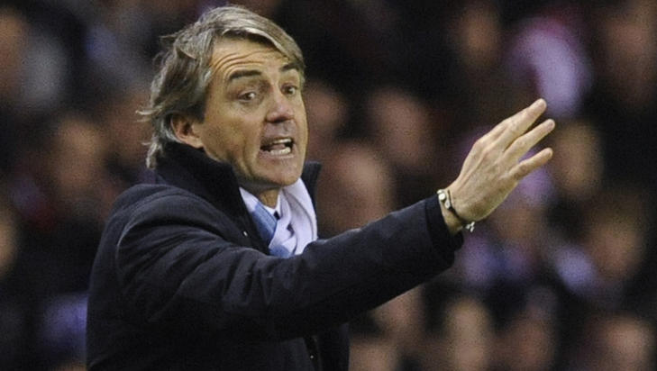 VARSLER ENDRINGER: Roberto Mancini har uttrykt misn�ye med det tette kampprogrammet. I kveld varsler han endringer p� laget som tapte mot Sunderland. Foto: Nigel Roddis, Reuters/Scanpix