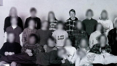 SKRYTER: Anders Behring Breivik fotografert da han gikk på Ris ungdomsskole. På denne tida var Breivik en del av et taggemiljø i byen. - I mange år var jeg en av de mest bemerkelsesverdige hip hop-erne fra Oslo vest. Da jeg var 15 år var jeg den mest aktive taggeren i Oslo, noe flere i det gamle hip hop-miljøet kan bekrefte, hevder han selv. Foto: privat SKRYTER: Anders Behring Breivik fotografert da han gikk på Ris ungdomsskole. På denne tida var Breivik en del av et taggemiljø i byen. - I mange år var jeg en av de mest bemerkelsesverdige hip hop-erne fra Oslo vest. Da jeg var 15 år var jeg den mest aktive taggeren i Oslo, noe flere i det gamle hip hop-miljøet kan bekrefte, hevder han selv. Foto: privat