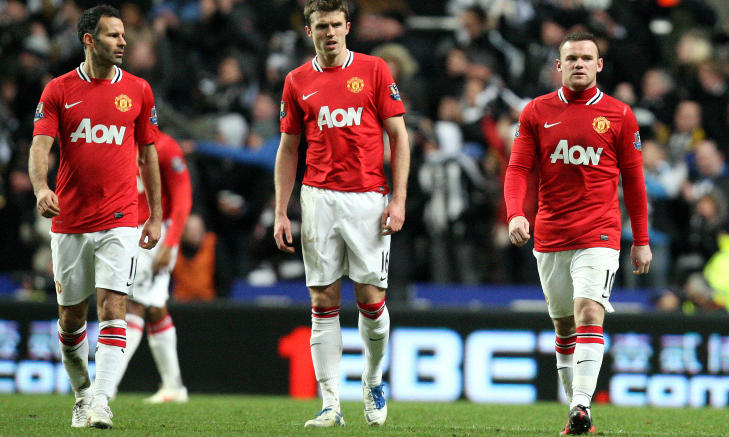 TAPTE VIKTIGE POENG: Manchester Uniteds Ryan Giggs, Michael Carrick og Wayne Rooney etter Newcastles andre scoring.Foto: SCANPIX/AP/Scott Heppell