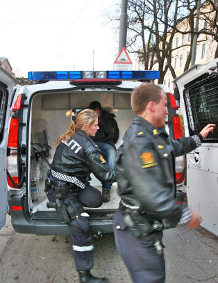 Etterlyst mann etter trikke-knivstikking meldte seg