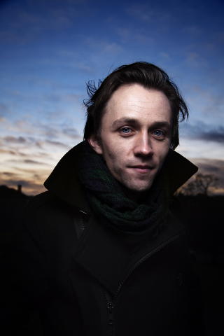 UVANT � V�RE DOMMER: Sondre Lerche forteller at han identifiserer seg mye mer med deltakerne enn med dommerrollen han selv har. Foto: Lars Myhren Holand