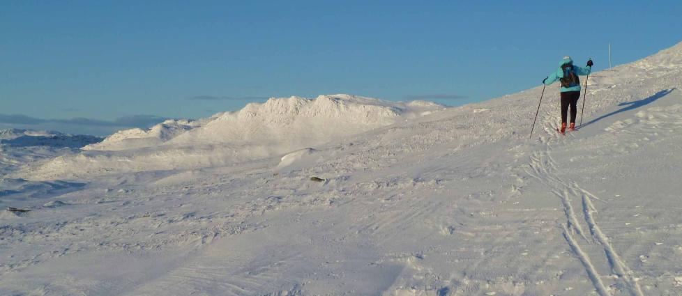 SORIA MORIA: Her er Soria Moria-slottet p� Norefjell. Fra Midtre Djupsj�l�ype med Ranten i kveldslys i bakgrunnen. Foto: TOM HELGESEN