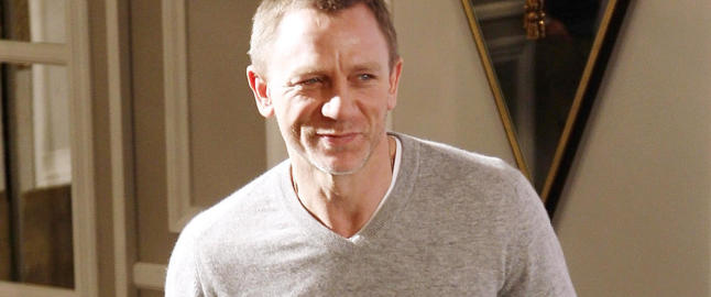 Daniel Craig slår et slag for hårete overleppe