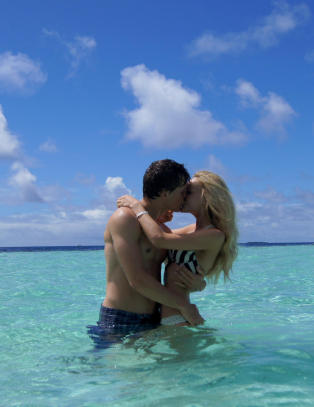 Hit tar fotballfrua med ektemannen p� luksusferie