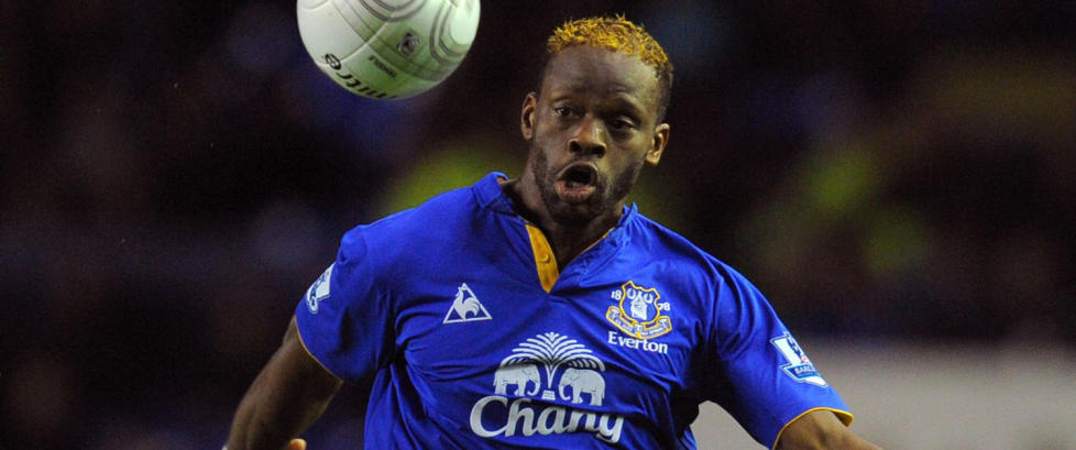 Mann fikk sparken etter rasisme mot Louis Saha