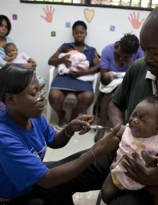 - Mange barn i Haiti mangler fortsatt alt