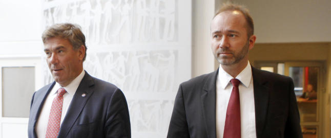 - Dette m� v�re oppspinn. Og jeg har ikke noe behov for � beskytte Giske