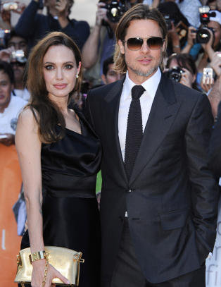 Derfor bes�kte �Brangelina� Obama