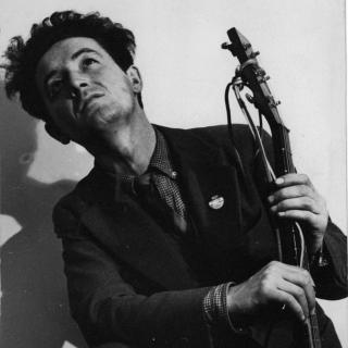 JUBILEUM: Arlos far, Woody Guthrie, ville fylt 100 �r 14. juli. Det skal markeres - av hele Guthrie-familien.