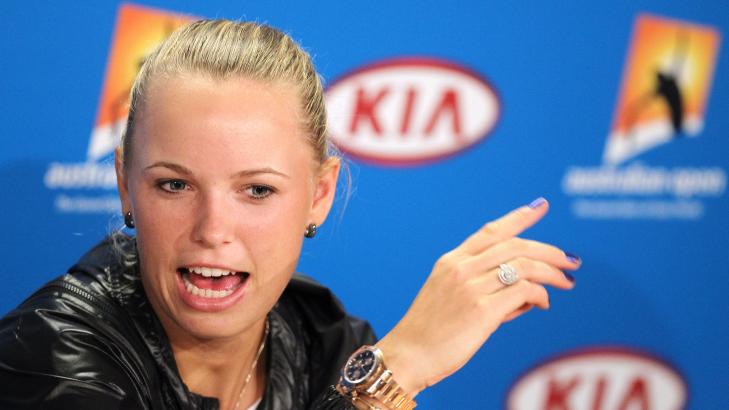 JAKTER SIN F�RSTE: Caroline Wozniacki rangeres som verdens beste tennisspiller p� kvinnesiden, men har ikke vunnet en av de gjeveste turneringene s� langt i karrieren. FotO:  EPA/HOW HWEE YOUNG