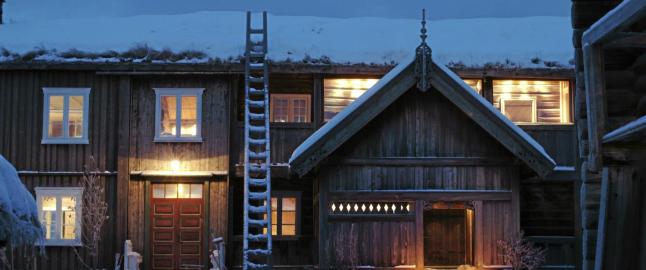 Den eldgamle g�rden er som tatt ut av et eventyr