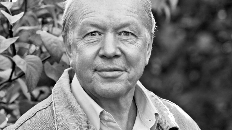 IMPONERENDE THRILLER: Espen Holm har skrevet en solid og spennende thriller fra en av v�r tids mest fastl�ste og uoversiktlige konflikter. Foto: ROLF M. AAGAARD/GYLDENDAL