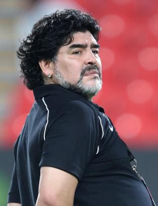 Maradona fikk fjernet to nyresteiner