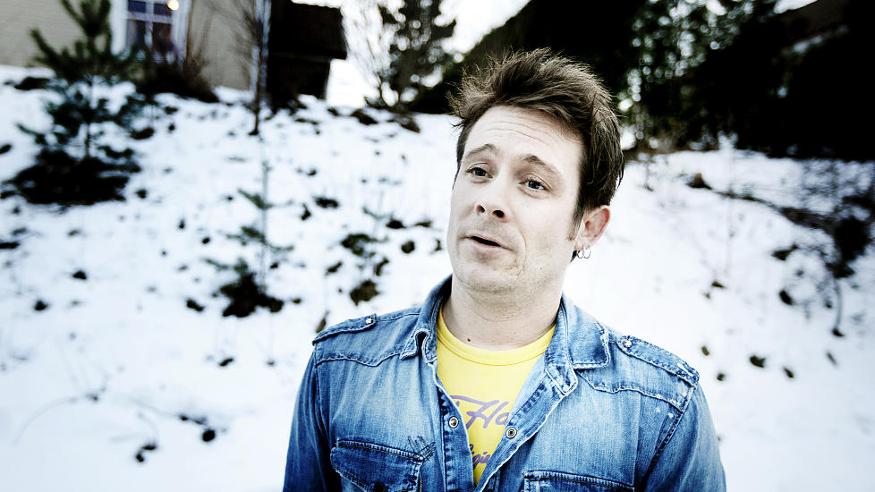 BEKLAGER: Plumbo-vokalist Lars Erik Blokkhus har sagt beklager for sin oppf�rsel under Spellemann-utdelinga l�rdag. N� lover plateselskapet at de skal fjerne de rasistiske kommentarene under bandets YouTube-video. Foto: Christian Roth Christensen / Dagbladet