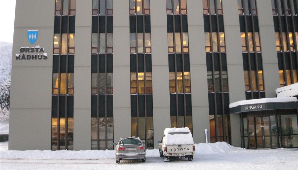  HARD KRITIKK  : Fylkesmannen i M�re og Romsdal retter hard kritikk mot sosialtjenesten i �rsta kommune, etter � ha avdekket alvorlige brudd p� reglene. Foto: �RSTA KOMMUNE