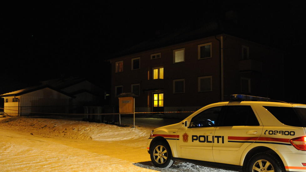 EVAKUERT: Denne boligen i Porsgrunn ble evakuert etter at politiet fant flere kilo dynamitt. Foto: Nyhetsfoto/Lasse Ljung.