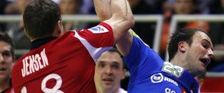 Jensen m� st� over etter �slag mot nakken�