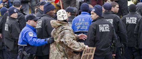 Det hvite hus sperret av etter r�ykbombeangrep