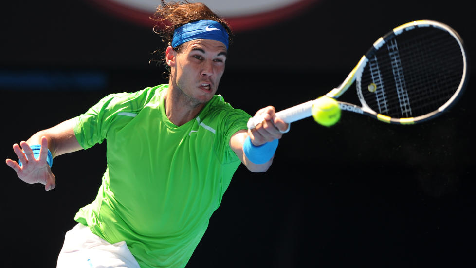 SUVEREN I ANDRE RUNDE: Spanske Rafael Nadal hadde ikke store vanskeligheter med � senke Tommy Haas i andre runde av Australian Open.Foto: SCANPIX/AP/Andrew Brownbill