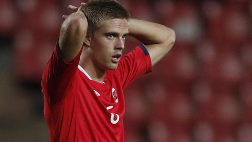 SCORET TIL SLUTT: Markus Henriksen brant en stor mulighet i �pningsminuttene av landskampen i fotball mellom Norge og Thailand p� Rajamangala Stadium i Bangkok, men Norge fikk m�let seks minutter f�r slutt.
Foto: Erlend Aas / Scanpix