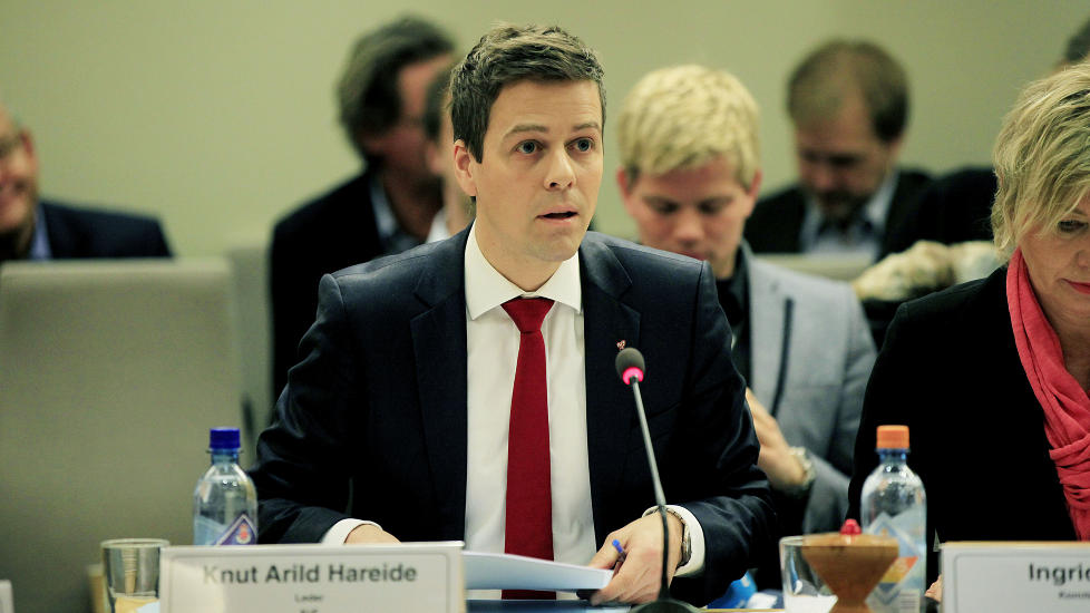 FIKK SVAR: H�ring om 22 juli. Komiteleder Knut Arild Hareide ledet utsp�rringen av justisministeren, forsvarsministeren, PST-sjef Janne Kristiansen og fungerende politidirekt�r Vidar Refvik. Foto: Jacques Hvistendahl