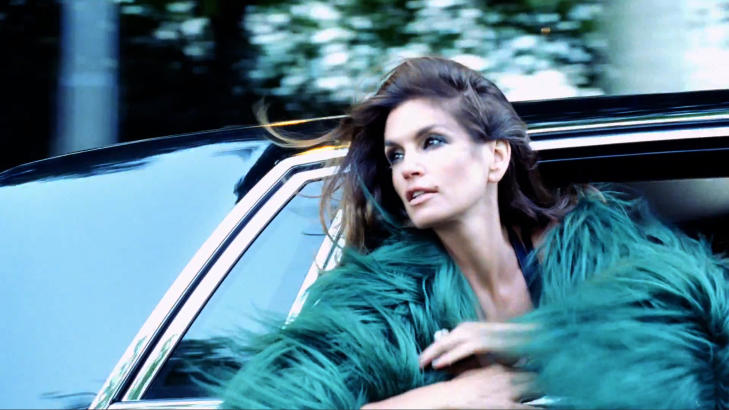 JOBBER FORTSATT: Cindy Crawford og flere av 90-tallets st�rste supermodeller var med i Duran Durans musikkvideo �Girl Panic!�. Foto: Stella Pictures