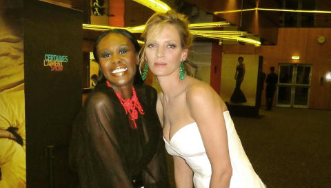 UMA: Fumi Desalu-Vold sammen med Uma Thurman. Foto: Privat UMA: Fumi Desalu-Vold sammen med Uma Thurman. Foto: Privat