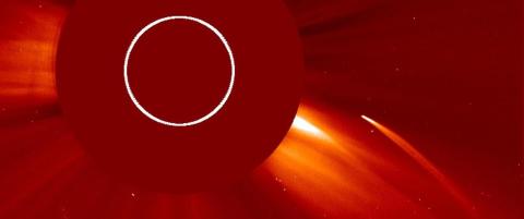 En komets d�dskamp fanget p� film for f�rste gang