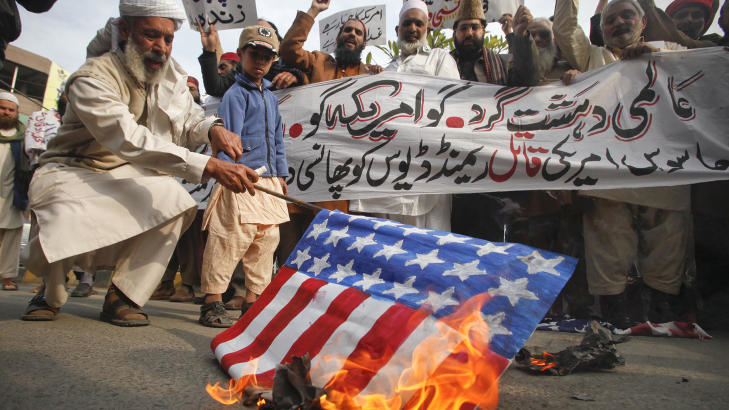 Demonstrasjoner: Hele Raymond Davis episoden skapte et sv�rt anstrengt forhold mellom Pakistan og USA. Foto:  REUTERS/Mohsin Raza