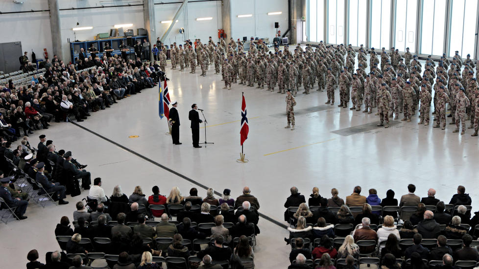 HEDRES: P� Gardermoen blir i dag 350 norske soldater hedret for sin innsats i Afghanistan. Foto: Lars Eivind Bones