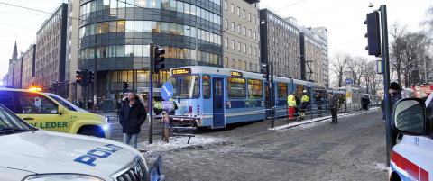 Kvinne d�de etter � ha blitt p�kj�rt av trikken