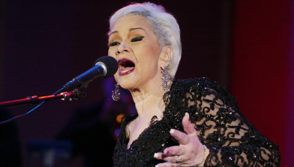 LEGENDE: Her opptrer Etta James under Playboy Jazz Festival i 2004. Foto: SCANPIX/REUTERS/Fred Prouser