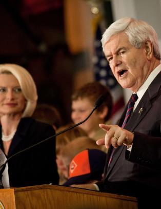 Gingrich sl�r tilbake etter eks-konetr�bbel