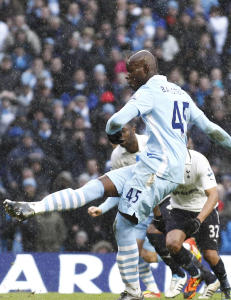 Balotelli avgjorde for City i siste tilleggsminutt