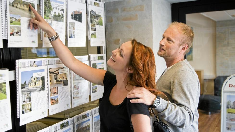 UNNG� FEIL: Hvis potensielle kj�pere ler hjertelig av salgsannonsen din, har du sannsynligvis gjort en av disse tabbene. Foto: Colourbox