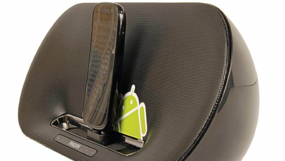 FOR ANDROID: Omsider har noen laget en dokkingh�yttaler for Android. Philips har l�st de fleste problemer knyttet til Androids mangel p� en standardisert plugg. Foto: Hallvard Lunde, HjemmePC