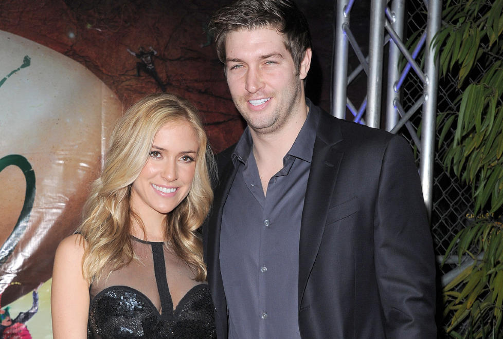 VENTER BARN: Kristin Cavallari og forloveden Jay Cutler venter barn sammen. Her er de p� lanseringsfest i Santa Monica i California sist fredag. Foto: Stella Pictures