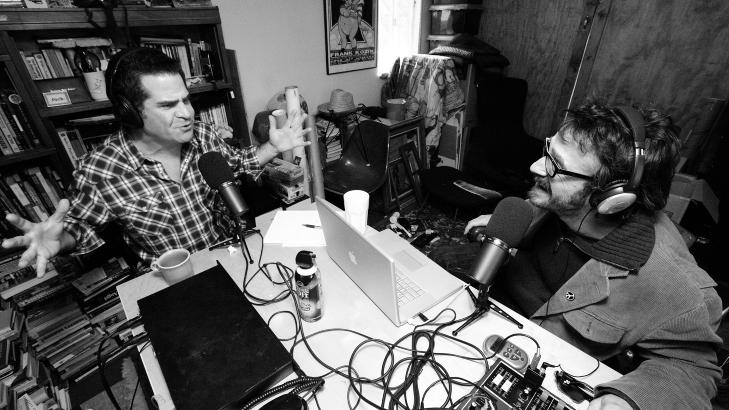 SELVGJORT: Marc Maron (t.h.) gransker hjerte og nyrer på humorister i podcasten «WTF with Marc Maron». Foto: Dmitri von Klein/WTFpod.com SELVGJORT: Marc Maron (t.h.) gransker hjerte og nyrer på humorister i podcasten «WTF with Marc Maron». Foto: Dmitri von Klein/WTFpod.com