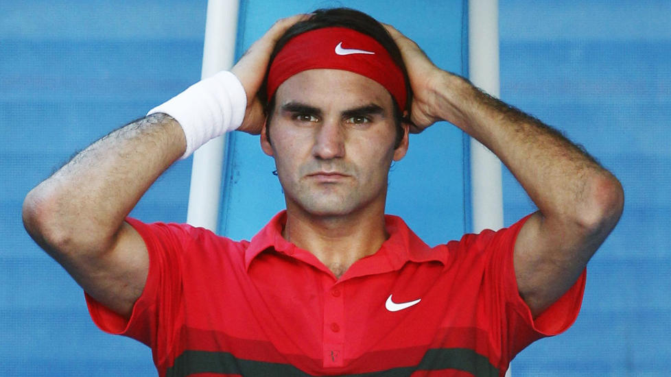 Roger Federer vant i sin tenniskamp nummer 1000 p� �verste niv� med 6-4, 6-3, 6-2 i tirsdagens kvartfinale mot Juan Martin del Potro fra Argentina.
 Foto: Reuters / Tim Wimborne