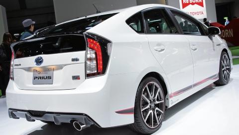 SPORTY: �Nye� Prius har f�tt noen av trekkene til konseptet Toyota G Sports Prius. Foto: Newspress